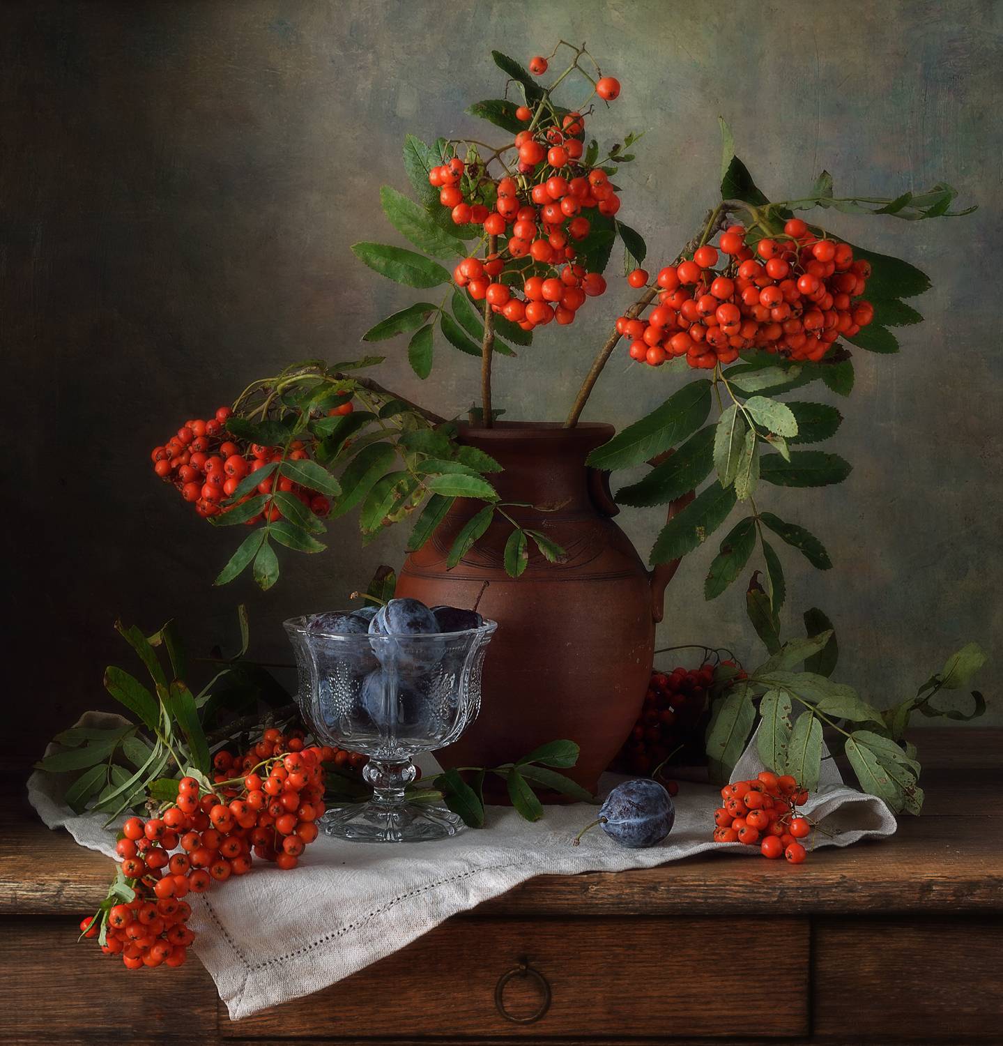 натюрморт,калина,ягоды,сливы,кувшин, Наталия К