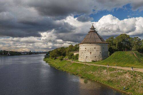 Покровская башня....