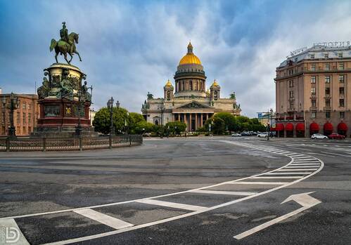 Разметка Исаакиевской площади