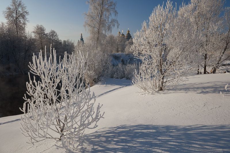 мороз, иней, река истра, зима Морозный день на Истре фото превью