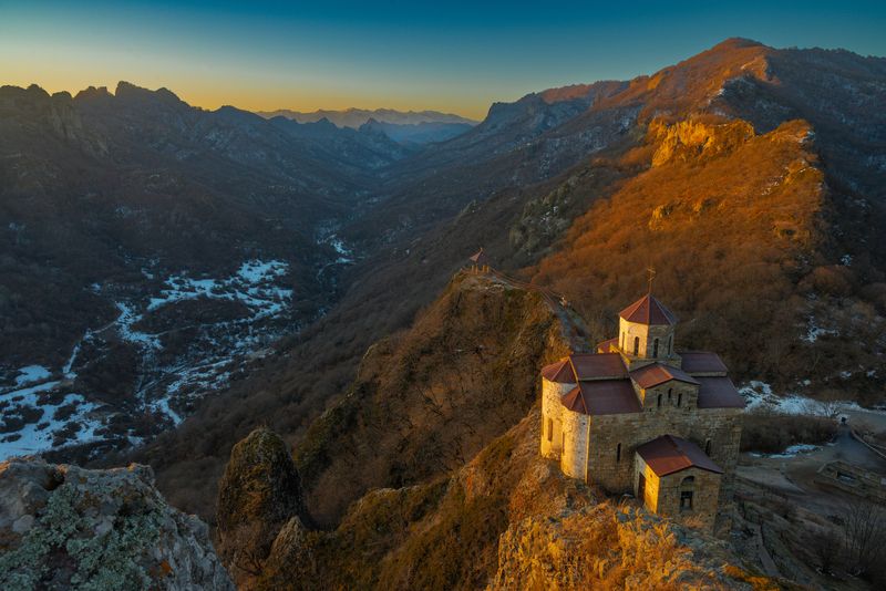 шоанинский храм, карачаево-черкесия, рассвет, кавказ Шоанинский храм, Карачаево-Черкесия фото превью