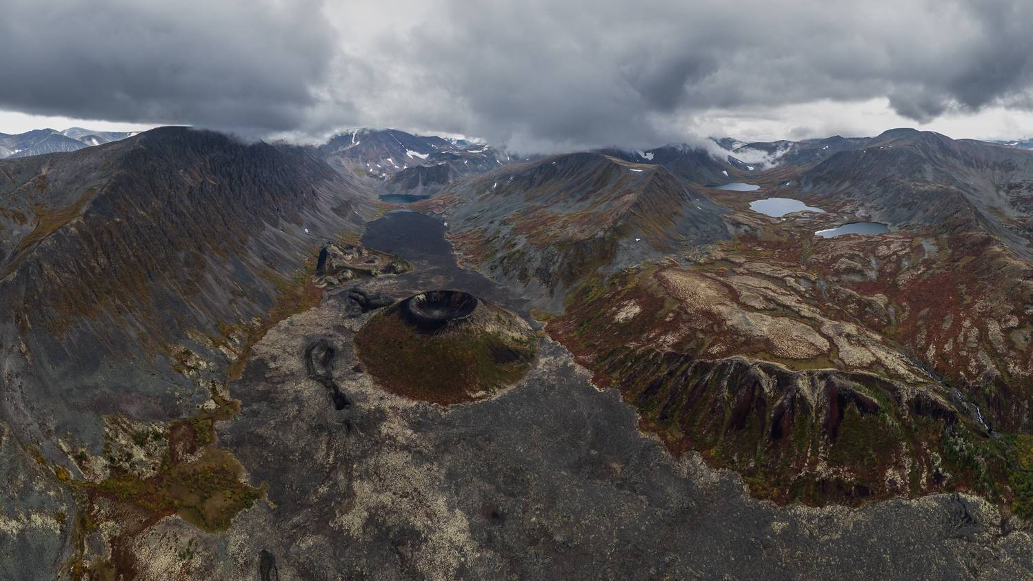 вулкан, конус, озеро, горы, тучи, облака, бурятия, Баландин Дмитрий