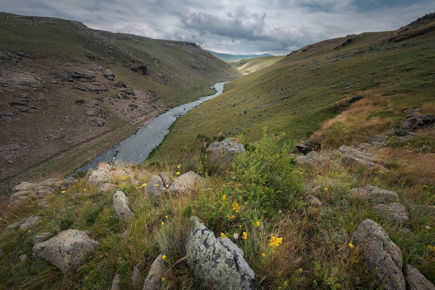sagamo, lake, paravani,river, canyon, mountain, summer, water, cliffs, landscape, scenery, travel, outdoors, caucasus, sakartvelo, georgia, chizh, სამცხე-ჯავახეთი, Чиж Андрей