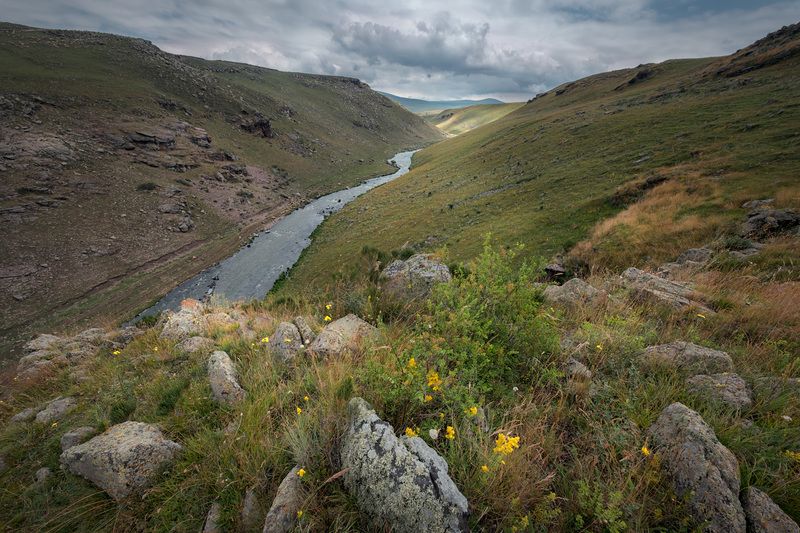 sagamo, lake, paravani,river, canyon, mountain, summer, water, cliffs, landscape, scenery, travel, outdoors, caucasus, sakartvelo, georgia, chizh, სამცხე-ჯავახეთი Canyon Of Paravani River фото превью