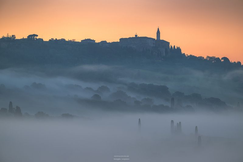 Тоскана, утро, туман Перед рассветом фото превью