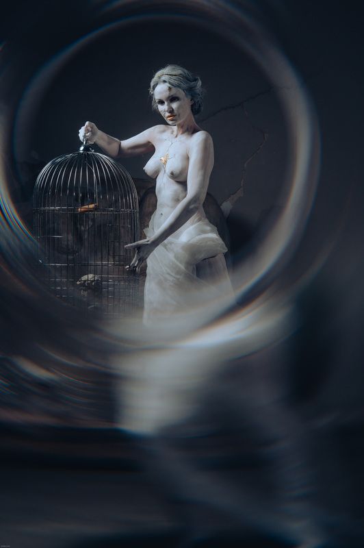 клетка, статуя, бодиарт, ню Будь свободна фото превью