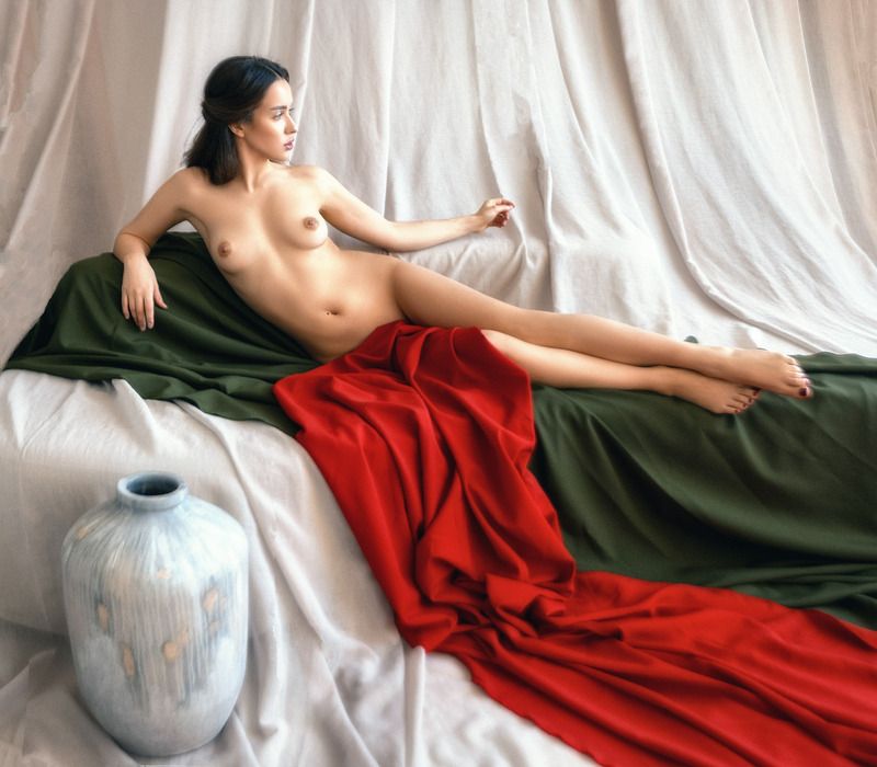 Современная Даная фото превью