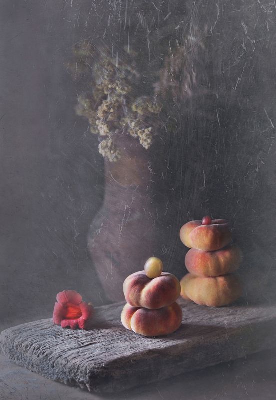 натюрморт, персики, плоды, лето, still life Персиковые пирамидки фото превью