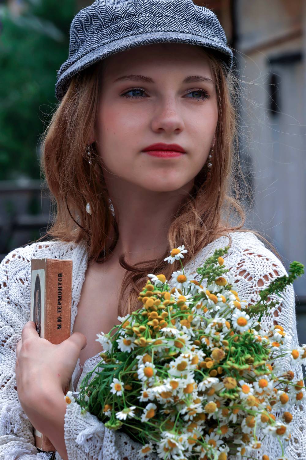 Девушка, лето ромашки, деревня, пастораль, книга, Герцен Наталья