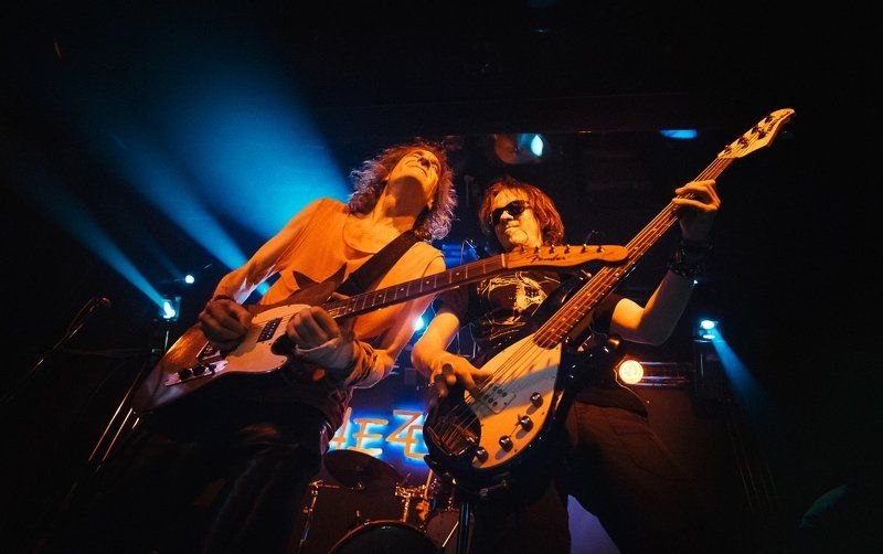 рок-музыка, гитарист Мощный драйв фото превью