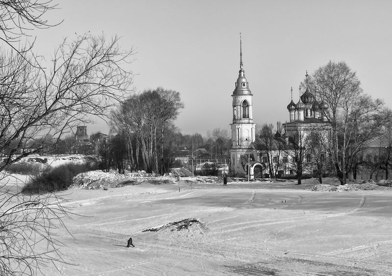 Вологда, город, храм, церковь, архитектура, религия, река, зима Одинокий рыболов фото превью