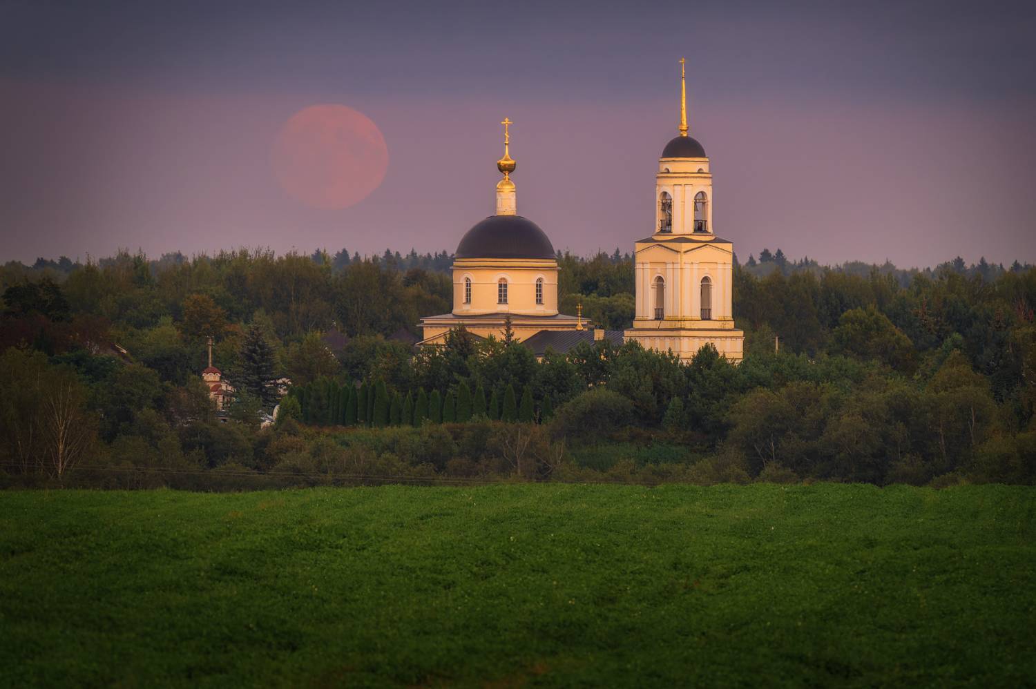 радонеж, вечер, осень, храм, луна, церковь, россия, православие, московская область, полнолуние, Томислав Ракичевич