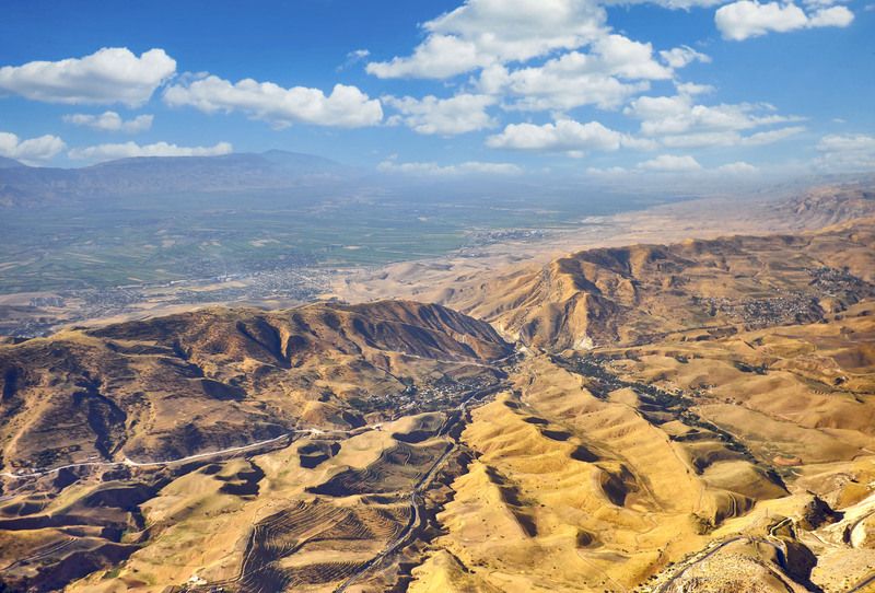 Журналистика забирает очень много времени, а главное душевных сил и энергии. В те редкие минуты, когда есть немного свободного времени, возвращаюсь к любимой фотографии. Красивый Таджикистан с высоты птичьего полета! Султанабад-Дахана-Яван. фото превью