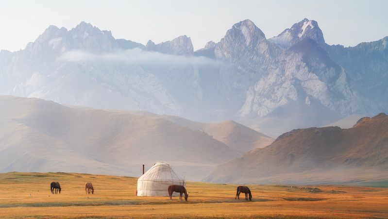 Горы Киргизии фото превью