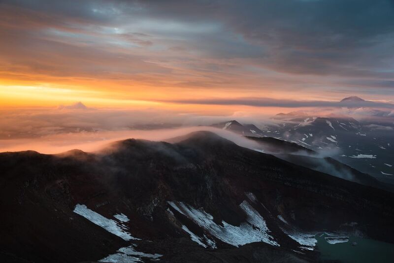 горы, вулкан, камчатка, рассвет, туман, mountains, volcano, kamchatka, sunrise, fog  фото превью