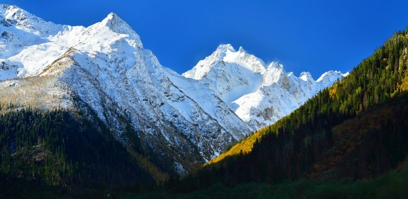 Утро в горах фото превью