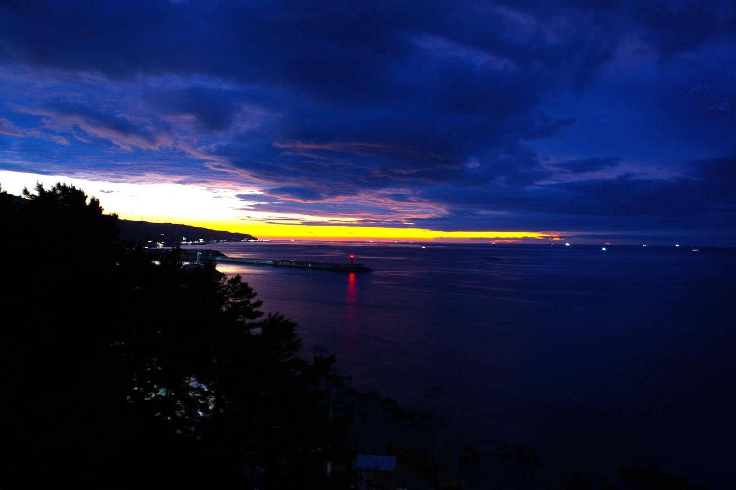 #dawn #landscape #lighthouse #clouds #southkorea #boforesunrise #sunrise , Shin