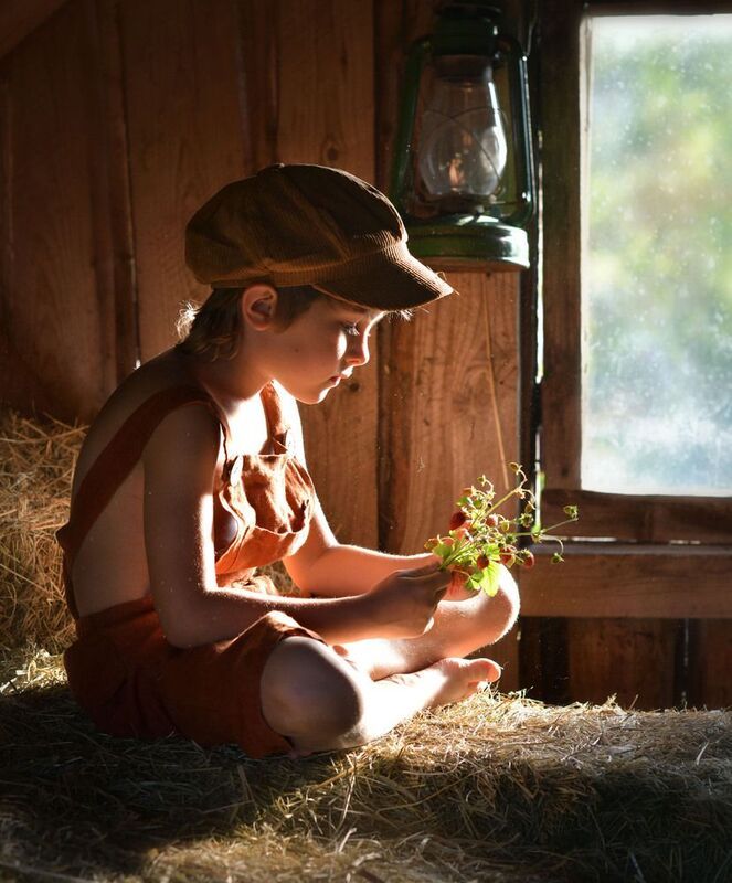 лето,каникулы,земляника,дети, ребенок Вкусная земляника фото превью