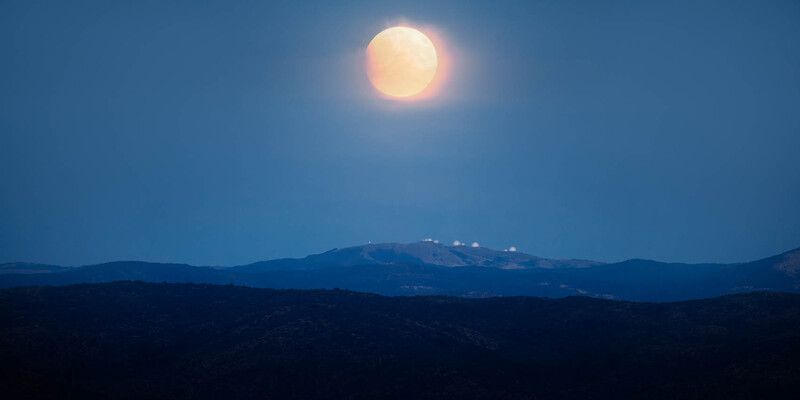 полнолуние, луна, горы, крым, ночь, лес, скалы, небо Рождение Луны фото превью