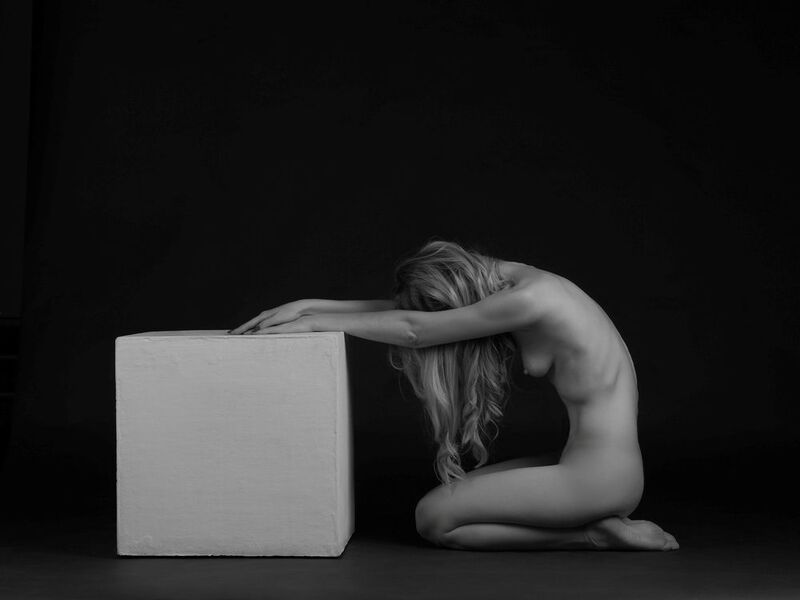 Девушка, ню, обнажённая, пластика тела, ч/б, грудь, изящная, прекрасная Она фото превью