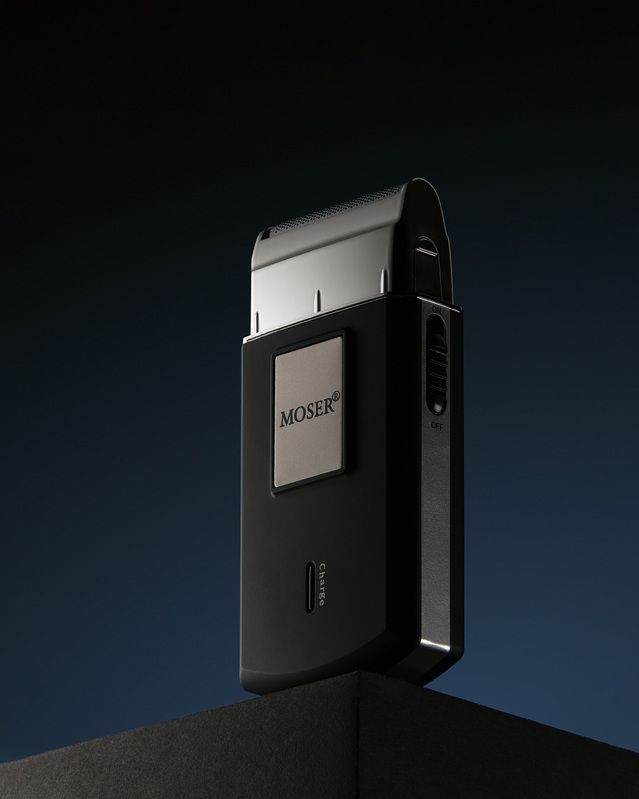 Рекламная съемка электробритвы фото превью