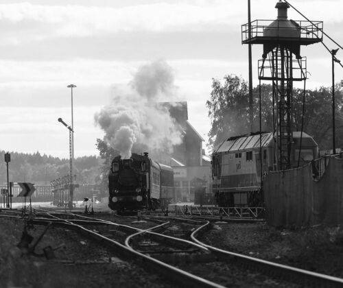 Ретропоезд сквозь время