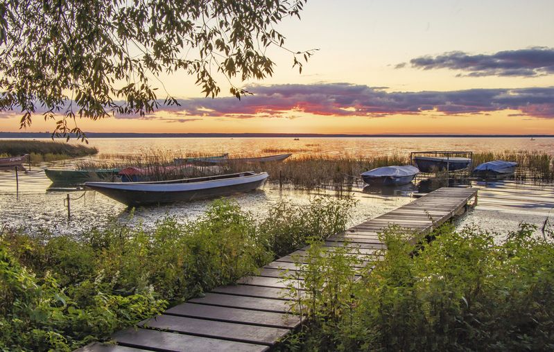 Переславль-Залесский, вечер, закат, лодки Плещеево озеро фото превью