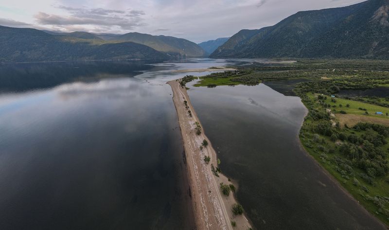 Россия, Горный Алтай, Улаганский район, Телецкое озеро, коса Кырсай Телецкое озеро фото превью