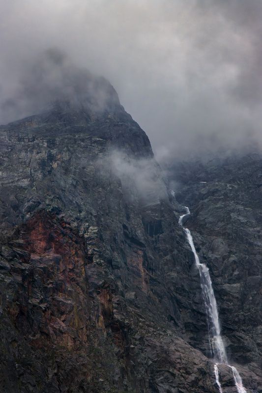 Остуженный водопадом фото превью