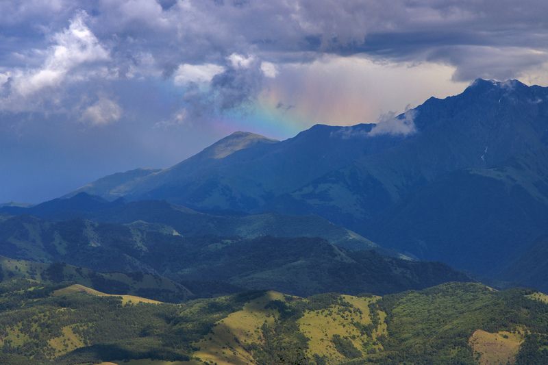 горы облака радуга тень свет После ливней фото превью