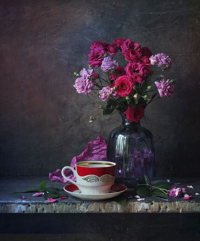 Розочки в темном. фото превью