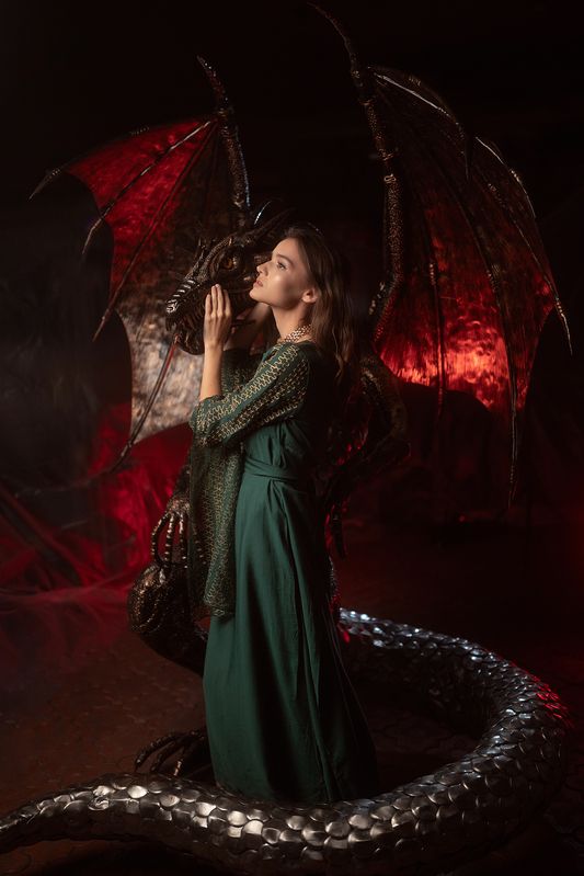 Кисуля(это имя дракона) и Лиза фото превью