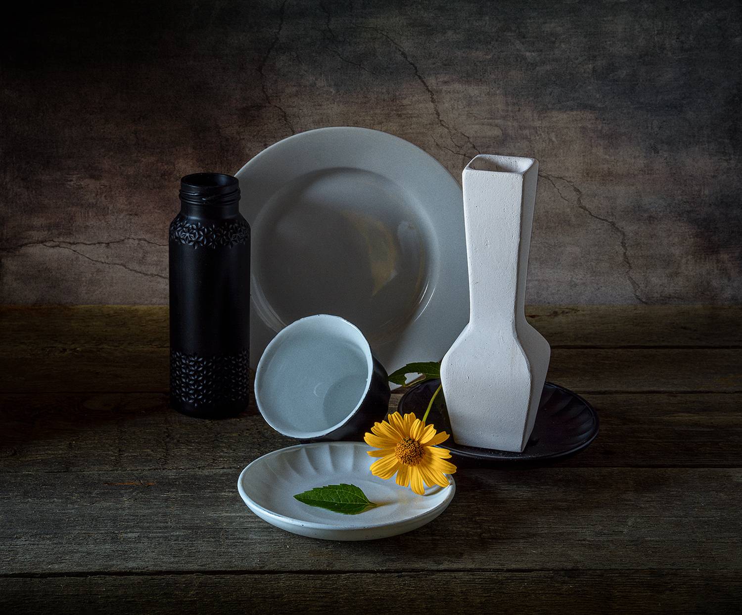 ваза, тарелка, блюдце, цветок, чашка, черный, белый, Алексей Бычков