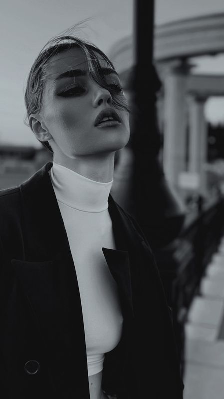 Instagram model @polina_frey04 фото превью