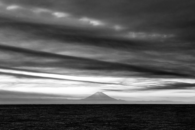 Курильские вулканы фото превью