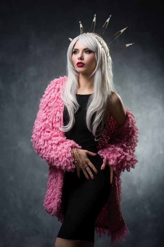 Fashion, Гламур, Девушка в короне, Девушка в свитере, Мода Настя фото превью