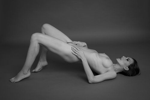 Pose 2