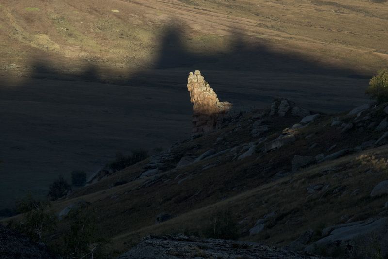 Казахстан. горы. Ку. Балкантау. Первый луч. фото превью