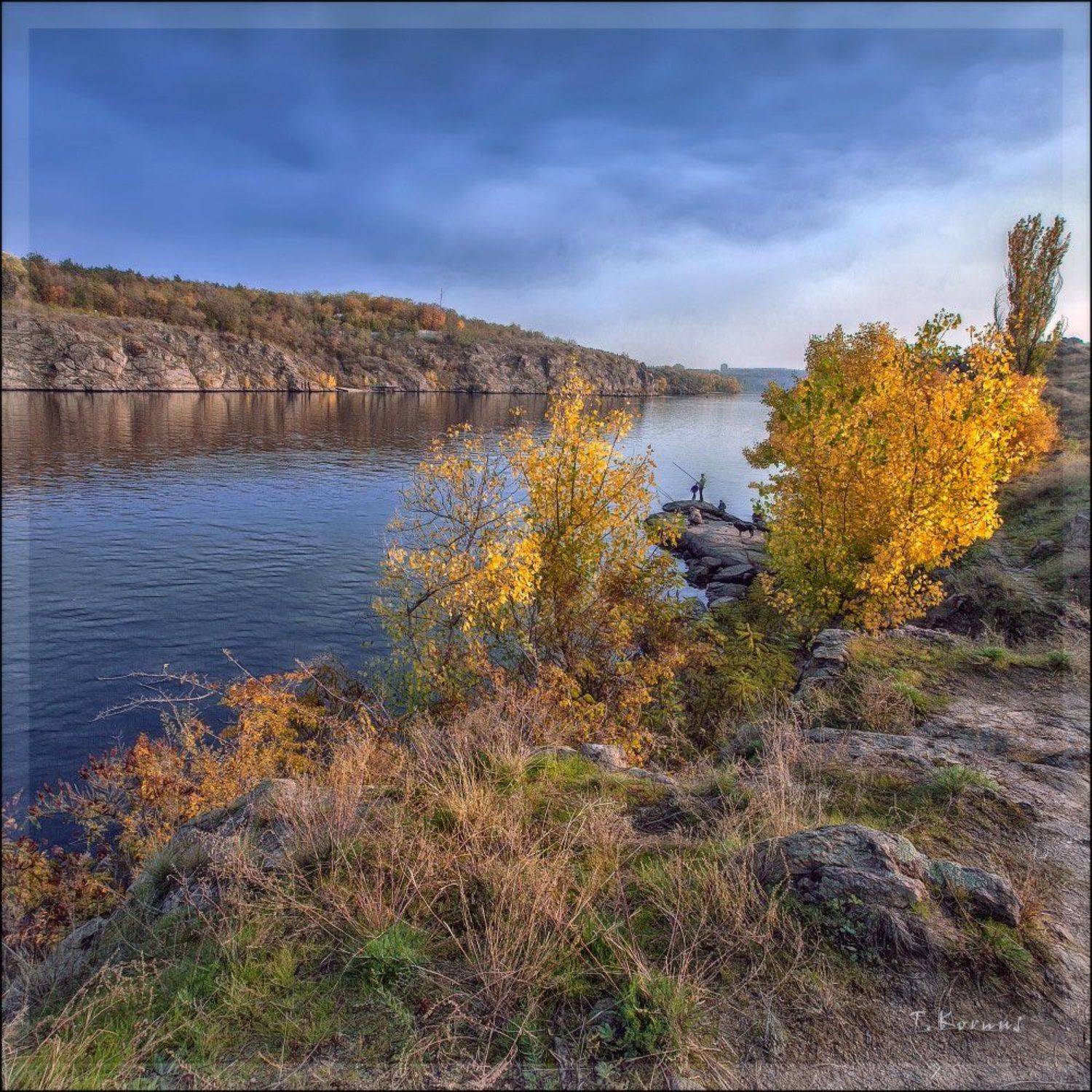 река,скалы,рыбаки,осень, Татьяна Корнус