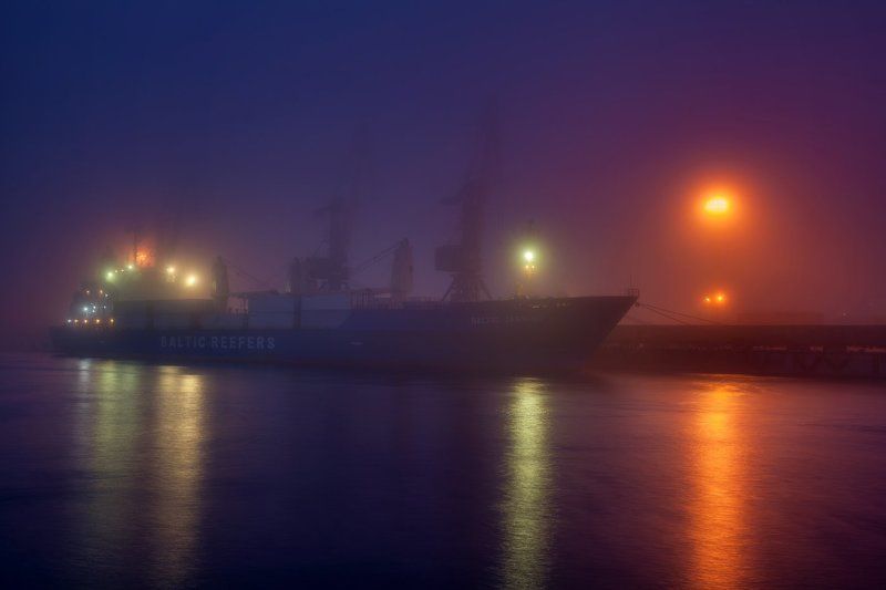 baltic sea, fog, lights, night, sea, ship Baltic Reefers фото превью