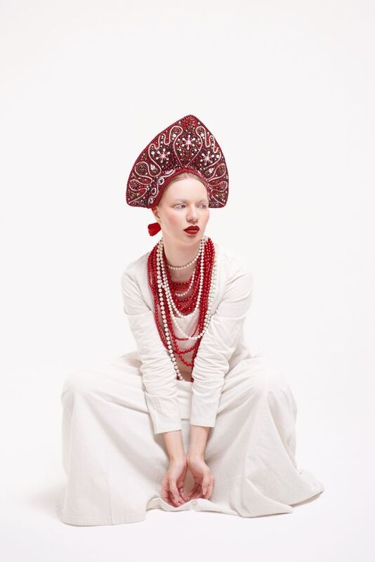 женский портрет, фотосессия в русском стиле, сказка, царевна, кокошник Царевна фото превью