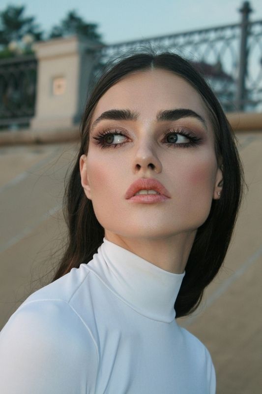 Instagram model @polina_frey04 фото превью