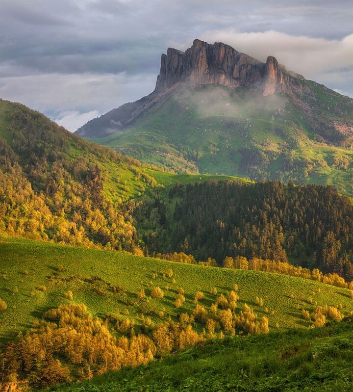 западный кавказ, тхач, ачешбок, бабук, лето , июнь, рассвет Вид на Б.Тхач с м. Бабука фото превью