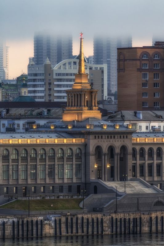 Город на рассвете фото превью