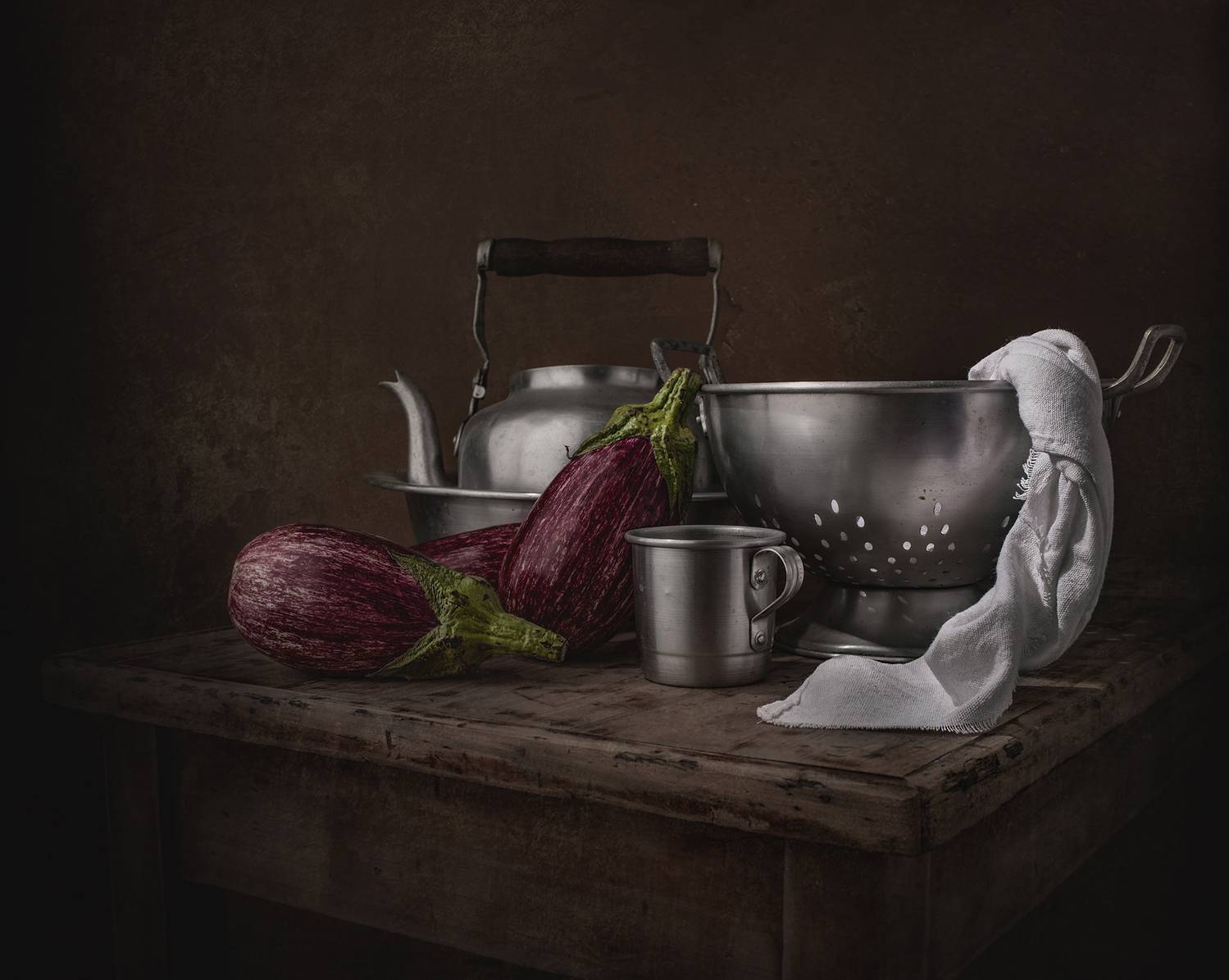 Still life, light, Eggplant, texture, colors, metal, Maria Margareth Perfoncio