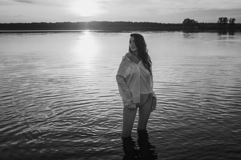 девушка, модель, портрет, фотосессия, гламур, girl, model, modeling, young, portrait, творческий портрет, женский портрет, woman, young woman, glamour, постановка, постановочная фотография, fashion, fine art, sexy, sensual, чб, bw Марина фото превью