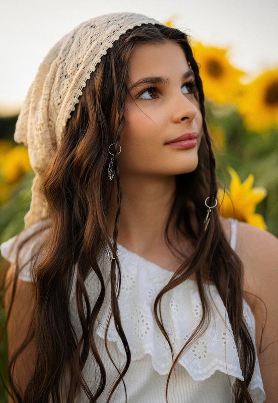 девочка,девушка, детский портрет, портрет, глаза, взгяд, свет, сад, подсолнухи, улыбка, лето, ярко, стиль, косынка, косички Подсолнухи фото превью