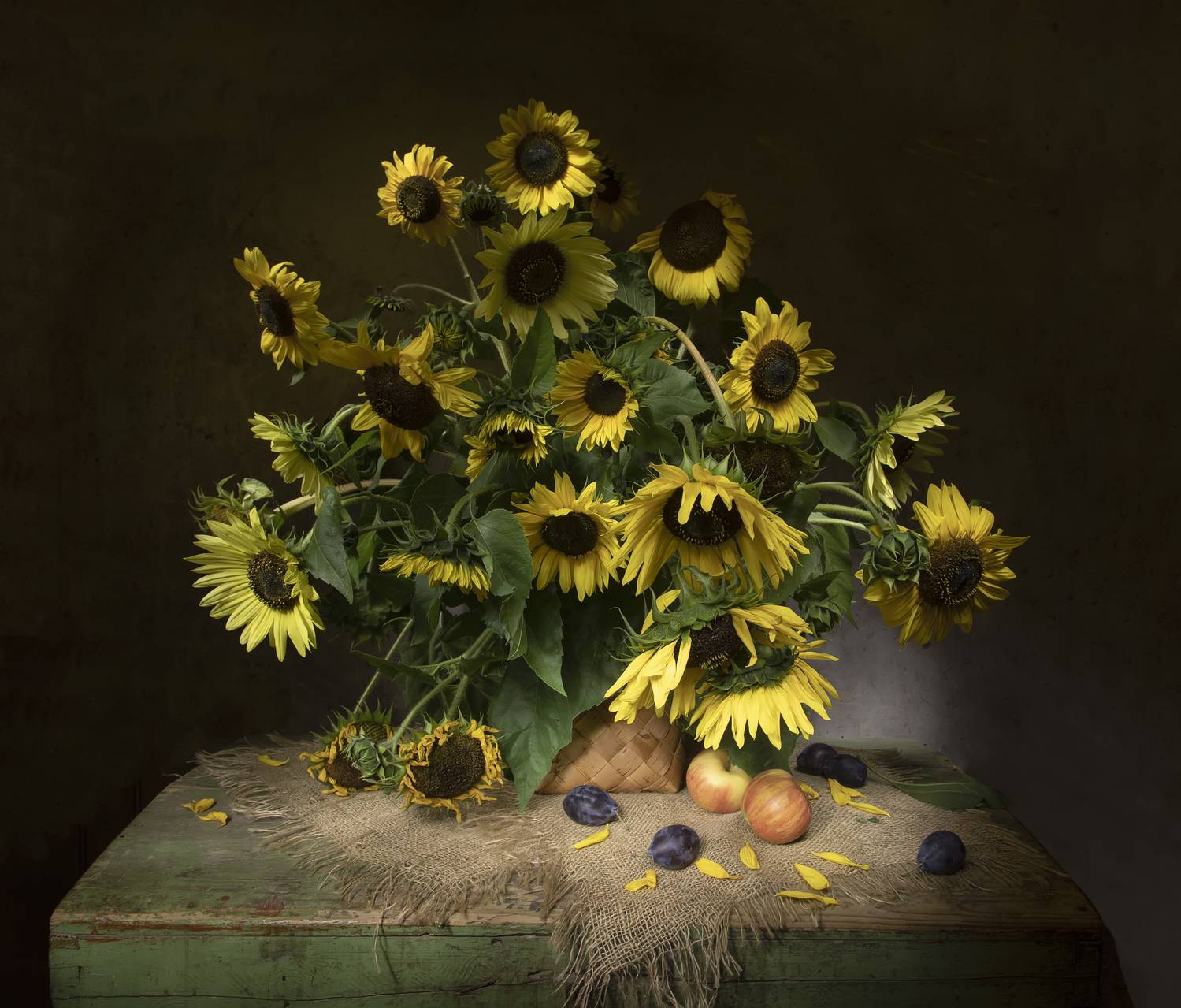 натюрморт, подсолнух, подсолнухи, сундук, Татьяна Феденкова