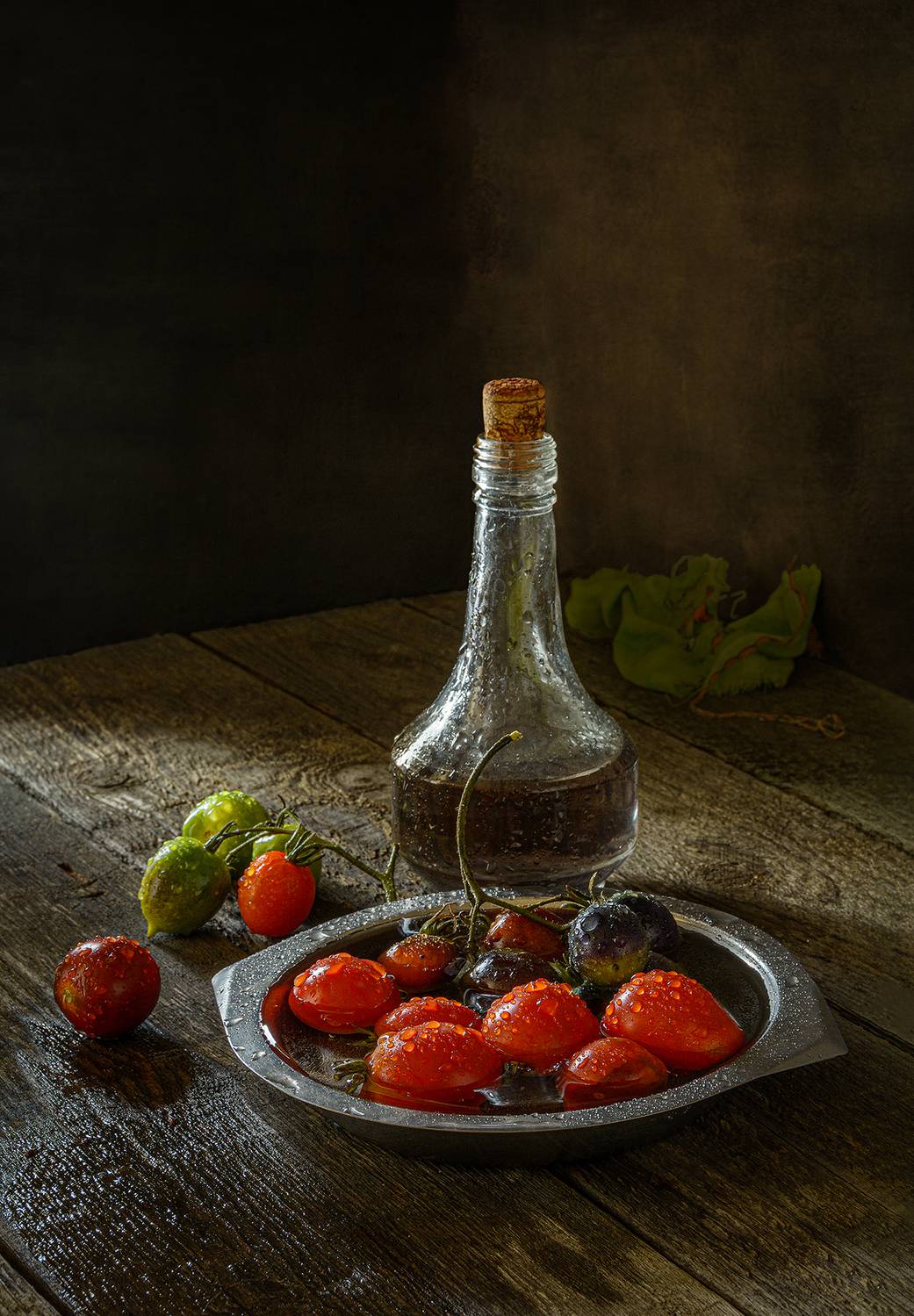 помидоры, бутылка, тарелка, вода, Алексей Бычков