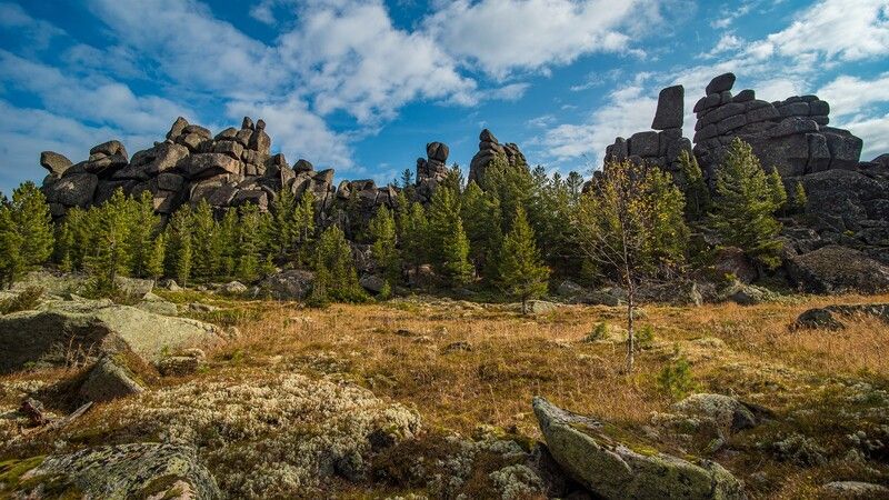 кутурчинское, белогорье, горы, саяны, утро,  скалы, осень Семь братьев фото превью